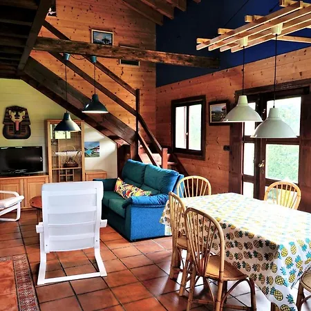 Charming House In With Fenced Garden *