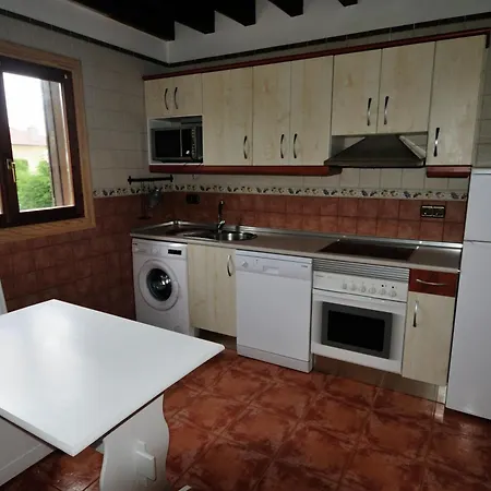 Charming House In With Fenced Garden Holiday home Albuerne