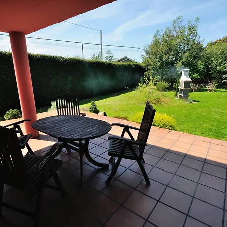 Charming House In With Fenced Garden Holiday home